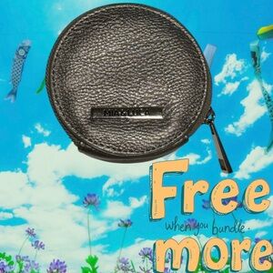 Free 💟Mia & Luca Metallic Coin Purse